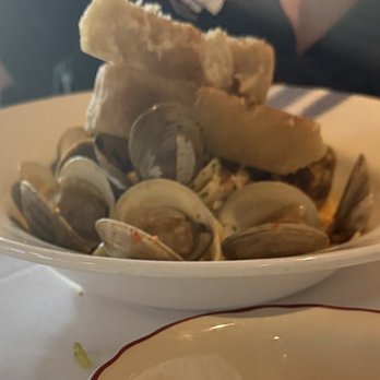 Di Maggio’s - Linguine and clams. Meh - Italian Near Me - Scottsdale, Arizona Di Maggio’s - Linguine and clams. Meh - Italian Near Me - Scottsdale, Arizona