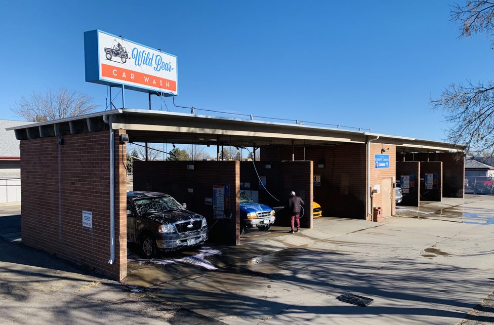 WILD BEAR CARWASH Updated September 2024 3404 S Kipling St