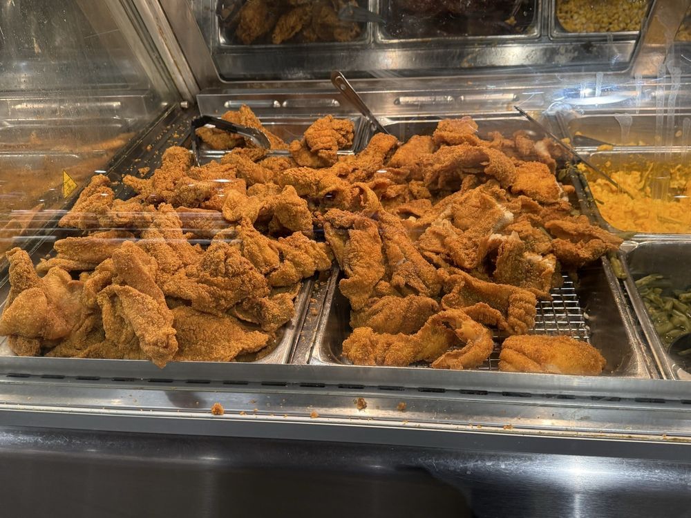 Food from Dave's Market and Eatery