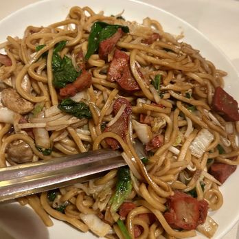 Panda Inn - Lo mein with pork - Chinese Near Me - Ontario, California