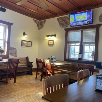 Perillo's Pizzeria - Dining area - Pizza Near Me - North Salem, Indiana Perillo's Pizzeria - Dining area - Pizza Near Me - North Salem, Indiana
