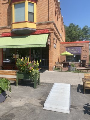 Bernice's Bakery by null