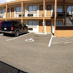 Northwoods Motel - Panorama of exterior