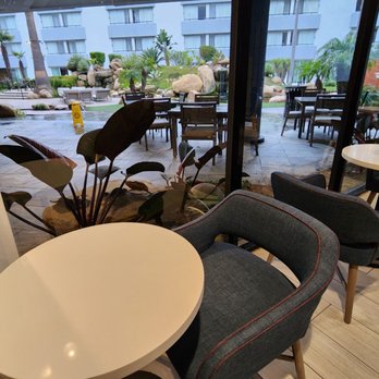 Ventura Beach Marriott - Atrium - Hotels Near Me - Ventura, California Ventura Beach Marriott - Atrium - Hotels Near Me - Ventura, California