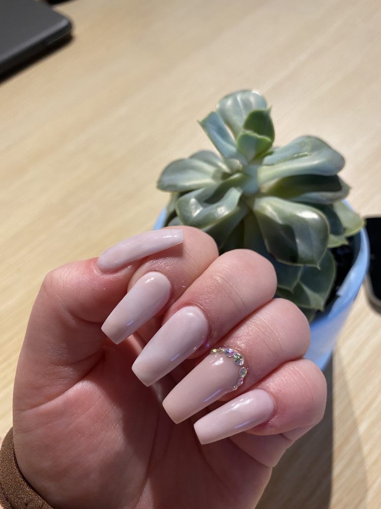 NAILS 66 Updated October 2024 19 Photos & 26 Reviews 6909