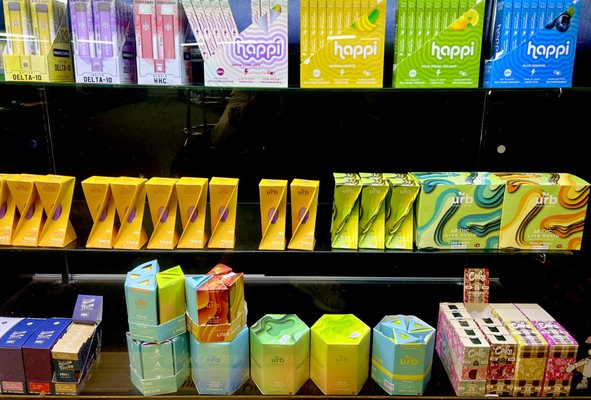 Buzz Smoke N Vape, 722 E State St, Geneva, IL 60134, US