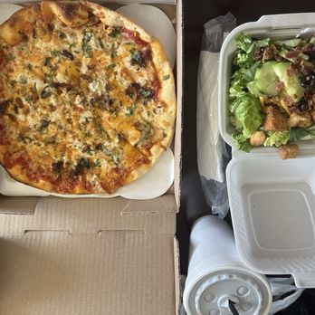 Cadillac Pizza Pub - Chicken Bacon Boom Boom, Salad - Pizza Near Me - McKinney, Texas Cadillac Pizza Pub - Chicken Bacon Boom Boom, Salad - Pizza Near Me - McKinney, Texas