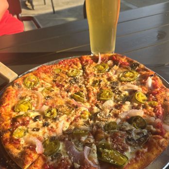 Hearth Brewing - Slow Burn, I call it!  Bacon, mushrooms, onion, and jalenpenos. - Breweries Near Me - Harrison, Ohio