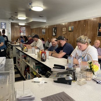 J's Prairie Rose - diners sitting at the counter - Breakfast & Brunch Near Me - Laramie, Wyoming J's Prairie Rose - diners sitting at the counter - Breakfast & Brunch Near Me - Laramie, Wyoming