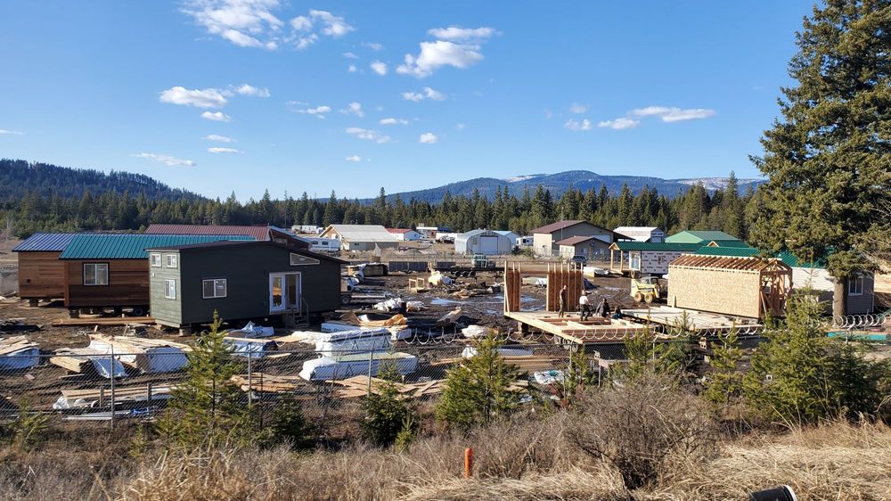 PORTABLE CEDAR CABINS Updated September 2024 241 Industrial, Park