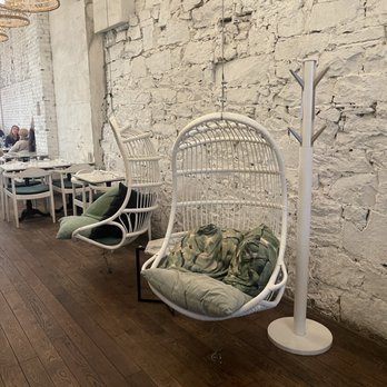 LOV McGill - Vegan Near Me - Montreal, Quebec