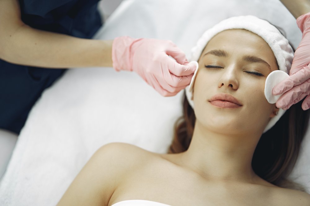 Sarah Houston Esthetics Logo