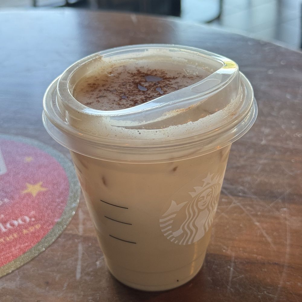 iced gingerbread owtmilk chai