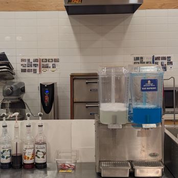 Auntie Anne's - Lemonade varieties - Bakeries Near Me - Mississauga, Ontario Auntie Anne's - Lemonade varieties - Bakeries Near Me - Mississauga, Ontario