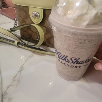 MilkShake Factory Downtown - Cookies & Cream - Desserts Near Me - Pittsburgh, Pennsylvania