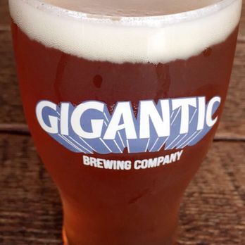 Gigantic Brewing - Drinking beers and eating Hawaiian good! - Breweries Near Me - Portland, Oregon Gigantic Brewing - Drinking beers and eating Hawaiian good! - Breweries Near Me - Portland, Oregon