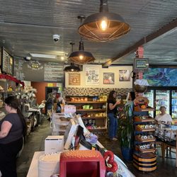 Fair Oaks Coffee House & Deli - Such cozy and warm vibes