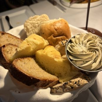 Barking Frog - New American Near Me - Woodinville, Washington