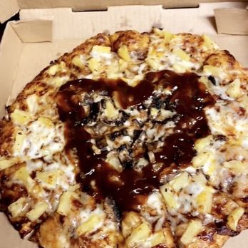 Mountain Mike's Pizza - Medium bbq pizza with mushroom and pineapple. - Pizza Near Me - Costa Mesa, California Mountain Mike's Pizza - Medium bbq pizza with mushroom and pineapple. - Pizza Near Me - Costa Mesa, California