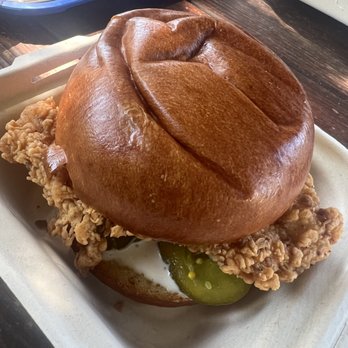 Ad Hoc & Addendum - Fried chicken sandwich - New American Near Me - Yountville, California