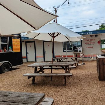 Zeds Real Fruit Ice Cream - Outdoor Seating - Ice Cream & Frozen Yogurt Near Me - Austin, Texas Zeds Real Fruit Ice Cream - Outdoor Seating - Ice Cream & Frozen Yogurt Near Me - Austin, Texas