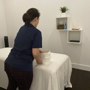 MassageFix - Heather folding towels - Massage Therapy Near Me - Bowling Green, Kentucky