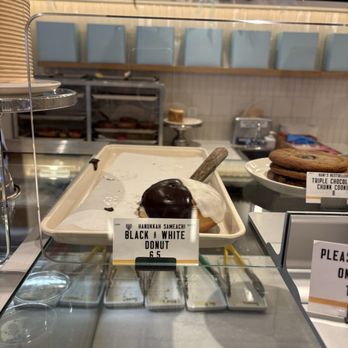 Hani's Bakery - Black and White Donut, I got the last one! - Bakeries Near Me - New York, New York