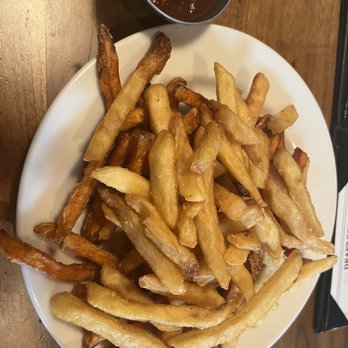 Main Street Tavern - Broken Arrow - Side of fries with jalapeño BBQ sauce (I would come back for the sauce alone!) - Gastropubs Near Me - Broken Arrow, Oklahoma Main Street Tavern - Broken Arrow - Side of fries with jalapeño BBQ sauce (I would come back for the sauce alone!) - Gastropubs Near Me - Broken Arrow, Oklahoma