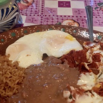 El Portal - Had the chilaquiles with eggs and salsa roja. It was so damn good. - Mexican Near Me - Rosarito, BCN