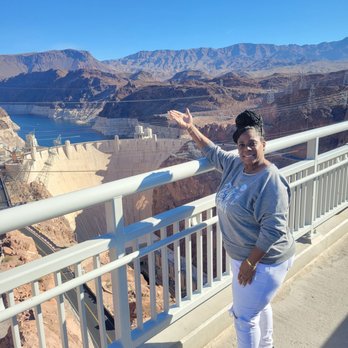 Comedy on Deck Grand Canyon and Hoover Dam Tours - Mom overlooking the Hoover Dam - Bus Tours Near Me - Las Vegas, Nevada