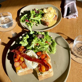 Sur38 - Burata Toast with bacon and Eggs Benedict - Tapas Bars Near Me - Sayulita, NAY