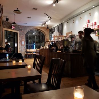 Daily Press Coffee and Bar - Inside - Coffee & Tea Near Me - Brooklyn, New York