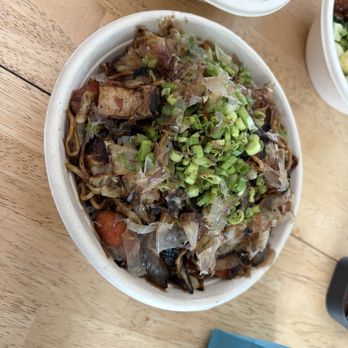 Busu - Yakisoba - Japanese Near Me - Astoria, Oregon