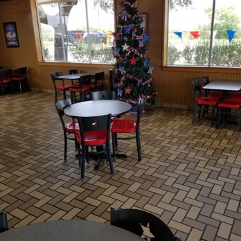 Dairy Queen - A Patriotic Tree? - Burgers Near Me - Riviera, Texas