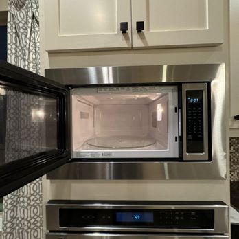 Wizard Cleaning Service - Microwave cleaned to perfection, free of stains and odors. Ready for a hygienic and fresh cooking experience. - Home Cleaning Near Me - San Antonio, Texas Wizard Cleaning Service - Microwave cleaned to perfection, free of stains and odors. Ready for a hygienic and fresh cooking experience. - Home Cleaning Near Me - San Antonio, Texas