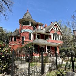 Food Tours Atlanta - Cool house we saw on the tour.