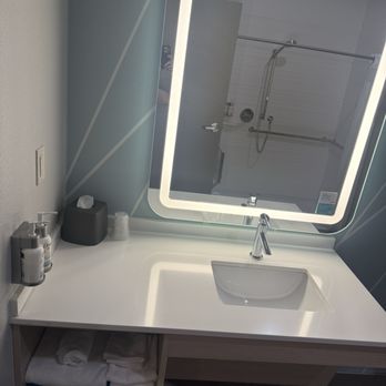 Avid Hotel - Wenatchee - Hotels Near Me - Wenatchee, Washington