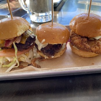 Burger Bench - Sliders: smokehouse bbq, golden rooster, Swiss mushroom - American Near Me - Escondido, California