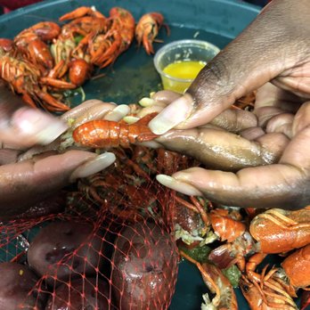Perino's Boiling Pot - Seafood Near Me - Harvey, Louisiana