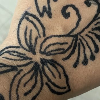 Henna Lounge - Messy Henna tattoo - Henna Artists Near Me - Kihei, Hawaii Henna Lounge - Messy Henna tattoo - Henna Artists Near Me - Kihei, Hawaii