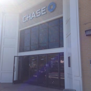 Chase Bank - They have stained glass windows here.  So beautiful... Was this place a church? - Banks & Credit Unions Near Me - Santa Cruz, California