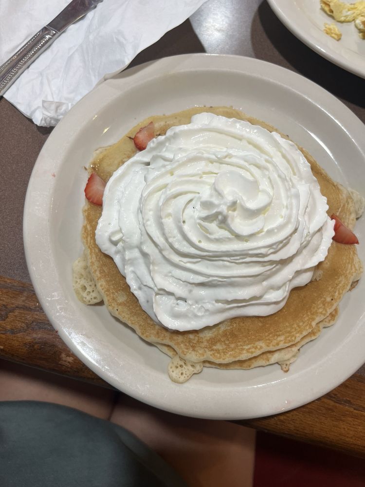 Marcy's Roundup Cafe Logo