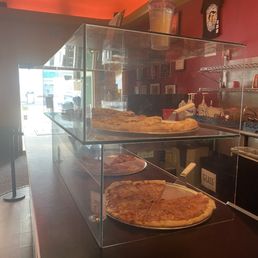 Lobby pizza