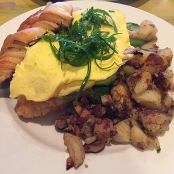 The Bongo Room - Veggie croissant with scrambled egg - New American Near Me - Chicago, Illinois The Bongo Room - Veggie croissant with scrambled egg - New American Near Me - Chicago, Illinois