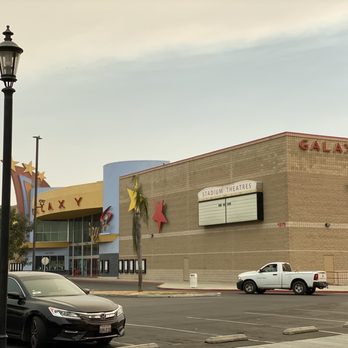Tulare Outlets - Outlet Stores Near Me - Tulare, California