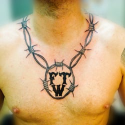 Tattoo + Piercingstudio, Kai's