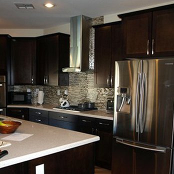 Mesa Kitchen & Bathroom Remodeling - a large kitchen with a center island - Kitchen & Bath Near Me - Mesa, Arizona Mesa Kitchen & Bathroom Remodeling - a large kitchen with a center island - Kitchen & Bath Near Me - Mesa, Arizona
