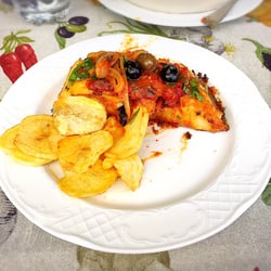 Pé de Salsa - Codfish with chips