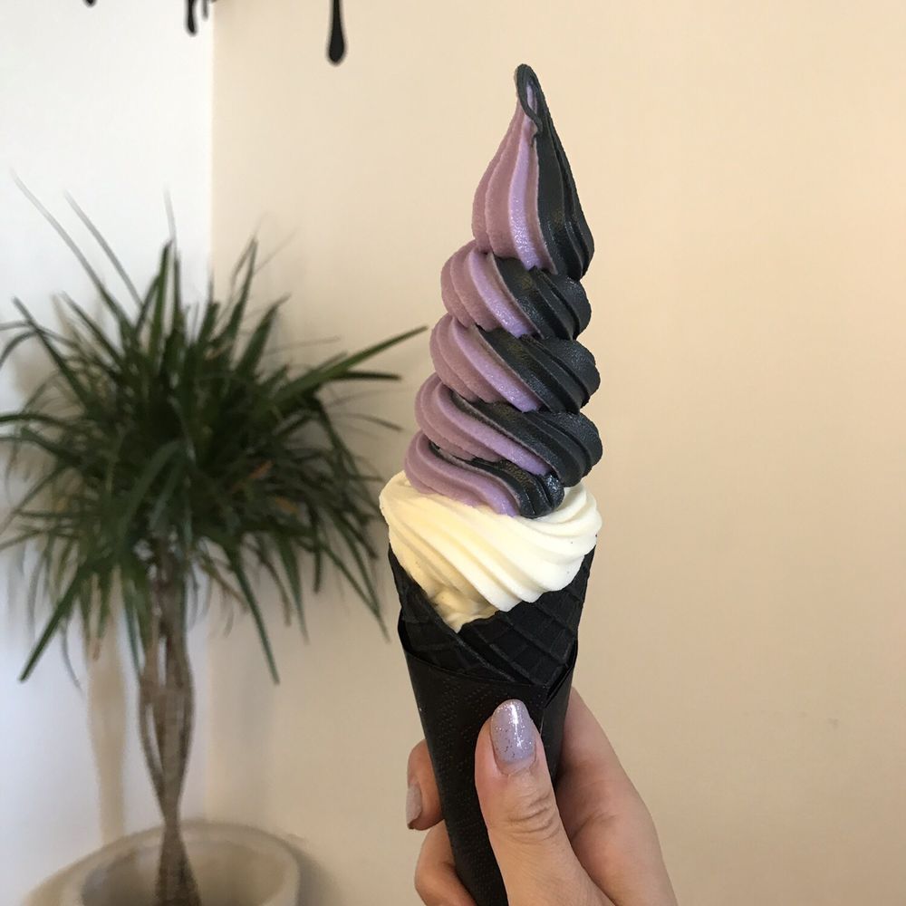 iHalo Krunch - Vanilla Nut - Ice Cream & Frozen Yogurt Near Me - Toronto, Ontario iHalo Krunch - Vanilla Nut - Ice Cream & Frozen Yogurt Near Me - Toronto, Ontario