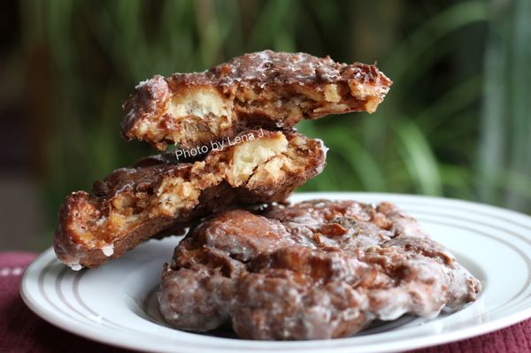 Photo of Dom Bakeries - Ypsilanti, MI, US. Apple fritters